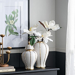 Ваза белая с крышкой и золотистыми вертикальными полосками Chinoiserie Ceramics варинант исполнения - 1 | Loft Concept в Брянске