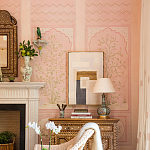 Обои ручная роспись Jharokha Arches Original colourway on pink painted Xuan paper варинант исполнения - 2 | Loft Concept в Брянске