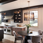 Люстра цвета латунь с 6-ю лампами свечами внутри цилиндрического абажура из черных металлических реек Kichler варинант исполнения - 8 | Loft Concept в Брянске