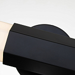 Бра для ванных комнат горизонтальное с длинным белым матовым плафоном в форме шестиугольника на круглом основании Hinkley варинант исполнения - 2 | Loft Concept в Брянске