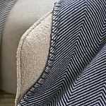 Плед из шерсти мериноса темно-синего цвета 130×180 см Indigo Waves варинант исполнения - 4 | Loft Concept в Брянске