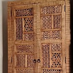 Этнический шкаф с орнаментом резьба из дерева Indian Antique Furniture варинант исполнения - 1 | Loft Concept в Брянске