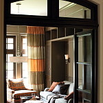 Бра с белым матовым стеклянным плафоном и тремя декоративными шарами Hinkley варинант исполнения - 2 | Loft Concept в Брянске