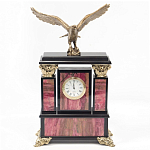 Часы настольные из родонита и бронзы с декором в виде орла Eagle Stone Clock варинант исполнения - 1 | Loft Concept в Брянске