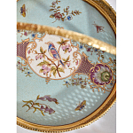 Блюдо круглое с ручкой и голубым фарфоровым дном с цветочным рисунком Blue Garden варинант исполнения - 2 | Loft Concept в Брянске