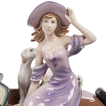 Статуэтка фарфоровая Девушка с автомобилем Charming Statuette варинант исполнения - 1 | Loft Concept в Брянске