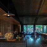 Подвесной светильник с золотым металлическим плафоном округлой формы и декоративным элементом из чёрного мрамора Midnight Grace  варинант исполнения - 3 | Loft Concept в Брянске