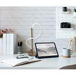 Настольная лампа белым изогнутым плафоном на круглой подставке Luke Lampco Tracer Lamp варинант исполнения - 5 | Loft Concept в Брянске