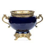 Ваза темно-синяя фарфоровая на бронзовой подставке с ажурным ободком и изогнутыми ручками Eden Garden варинант исполнения - 1 | Loft Concept в Брянске